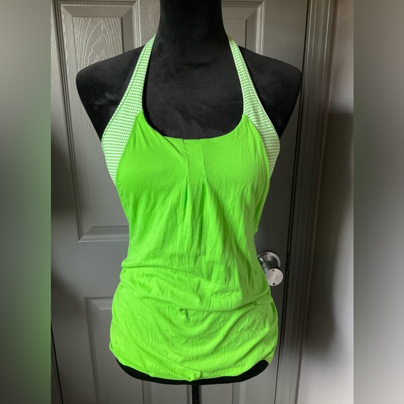 lululemon athletica Tops - Lululemon size 4 lime green and green gingham tank